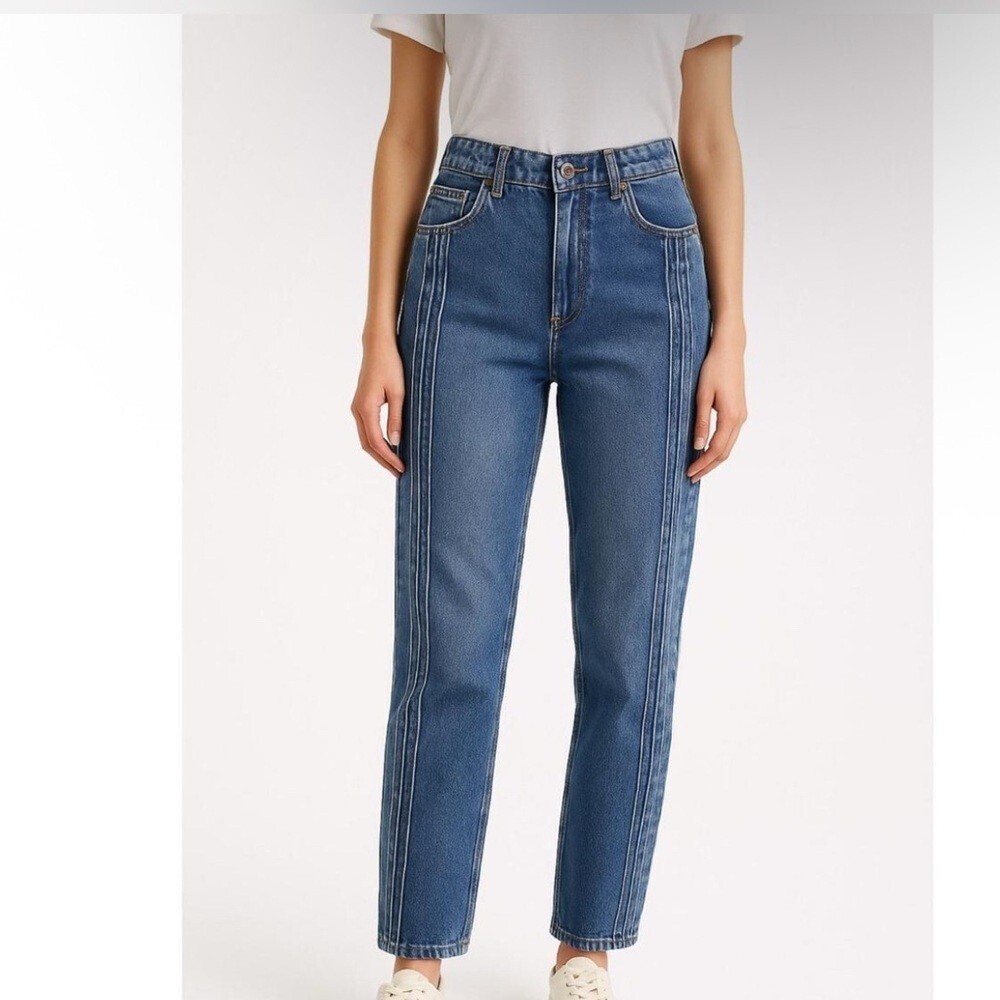 BDG Urban Outfitters Mom Jeans W28 High Rise Straight Leg